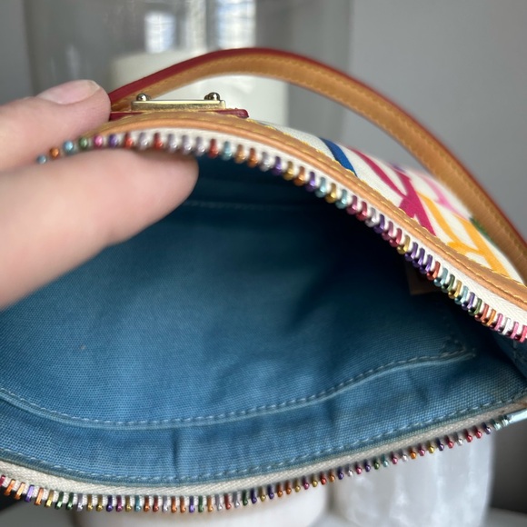 Dooney & Bourke Retro Grafica wristlet - Picture 8 of 8